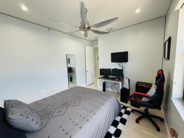 Bedroom 3 - 2