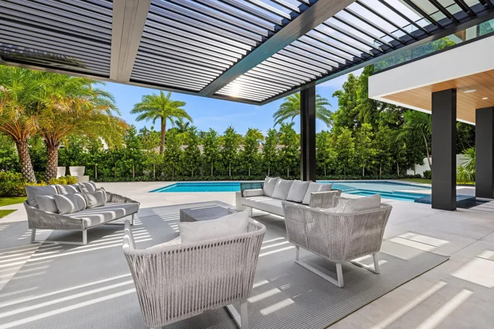 Outdoor Lounge