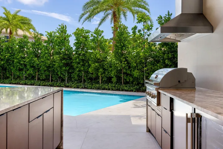 Summer Kitchen