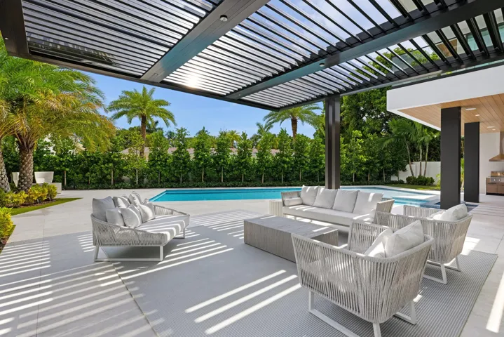 Outdoor Lounge