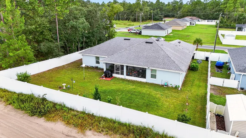 Completely Fenced - 6' - with 2 Gates