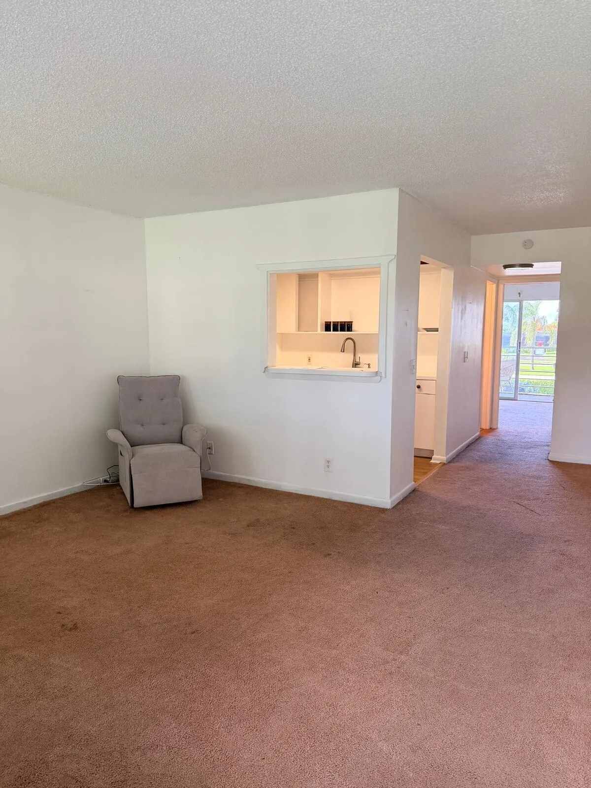 SALA 316 DORSET DR- 2