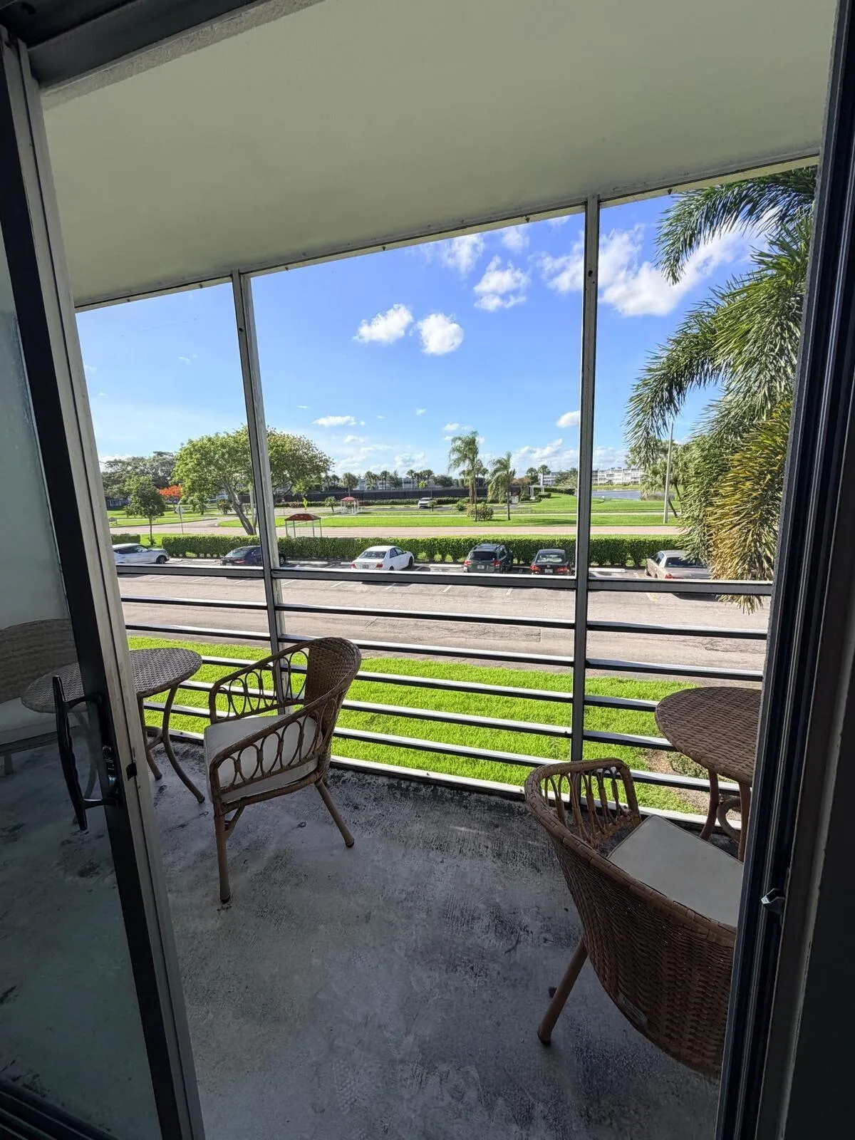 BALCON 316 DORSET DR- 1