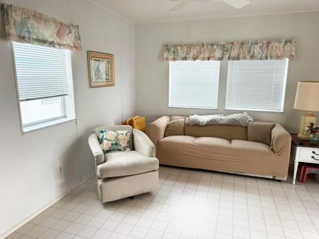 Living room 002