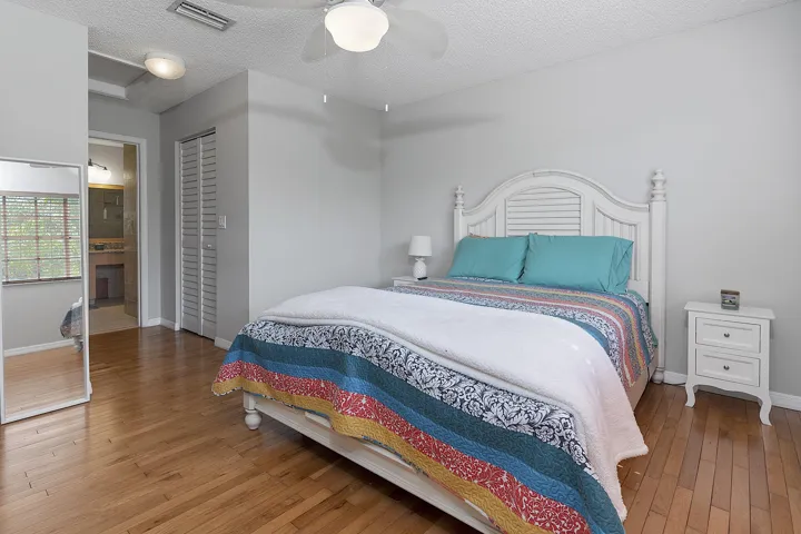 4776 Lago Vista Dr. - - 110