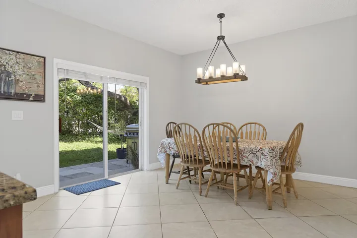 4776 Lago Vista Dr. - - 094