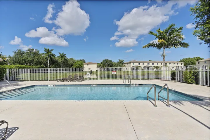4776 Lago Vista Dr. - - 124