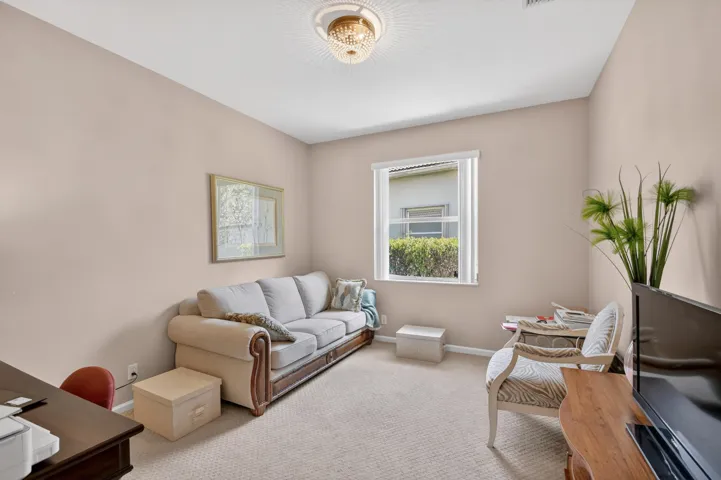 Den/Guestroom