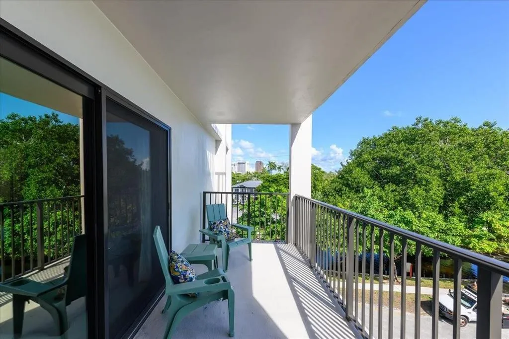 Large covered south/southeast facing balcony