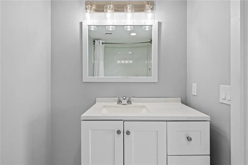 Master Vanity