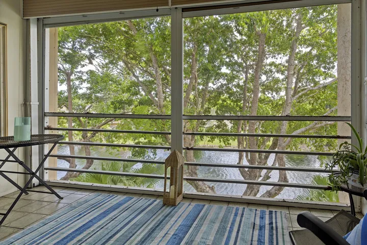 9370 Sunrise Lakes Blvd - - 304145
