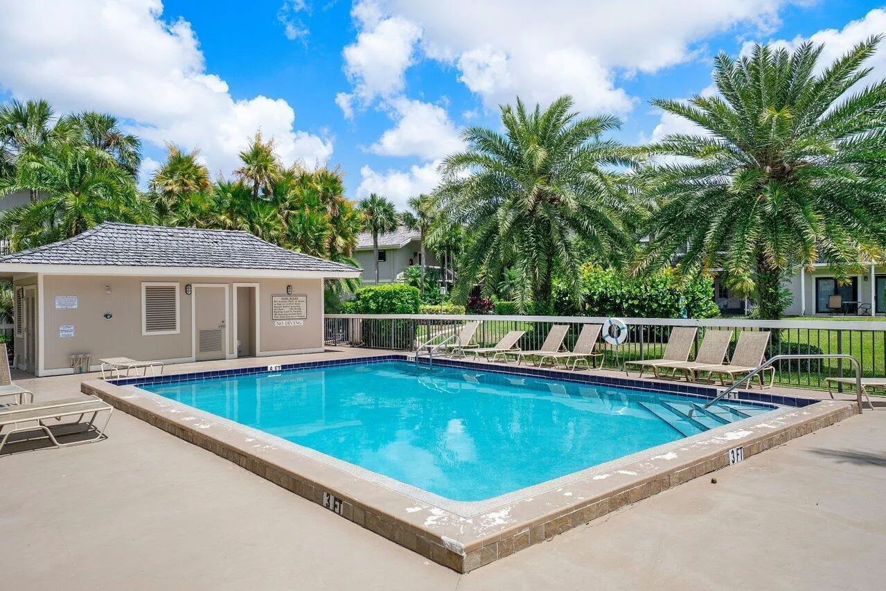 Community pool