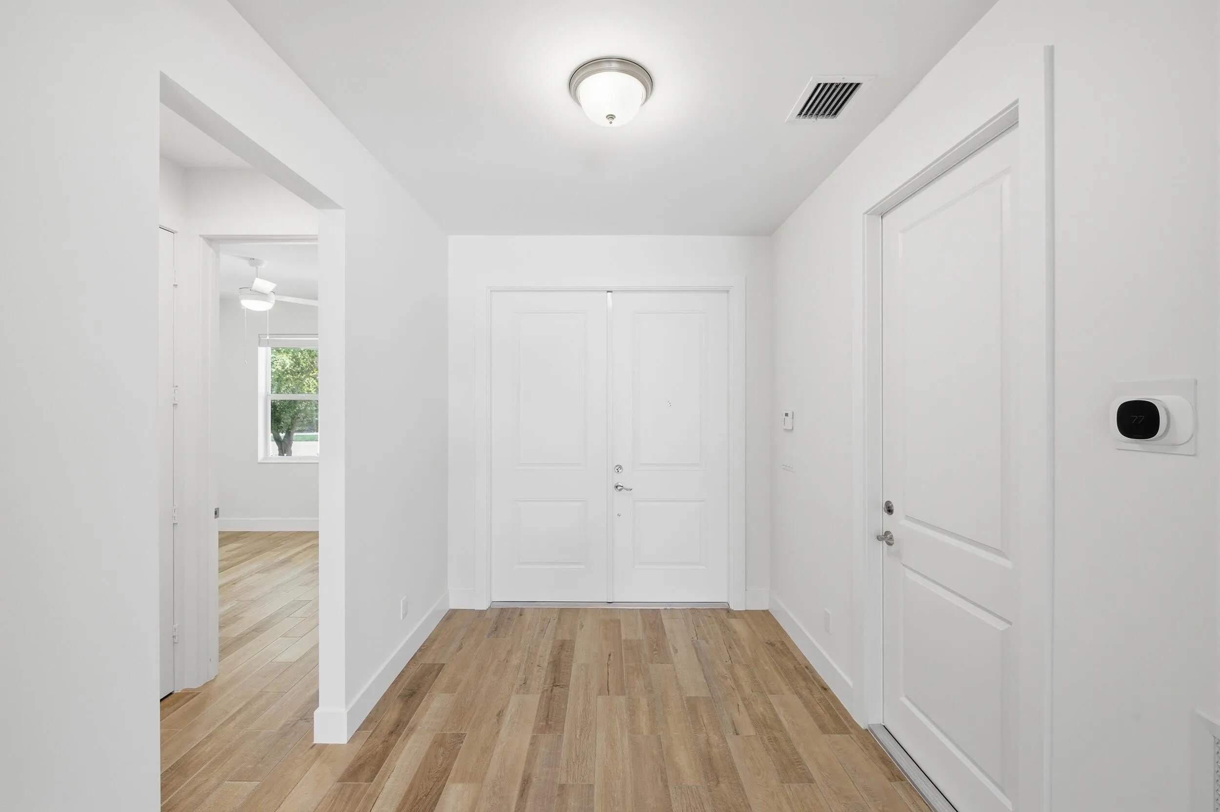 foyer - entrance
