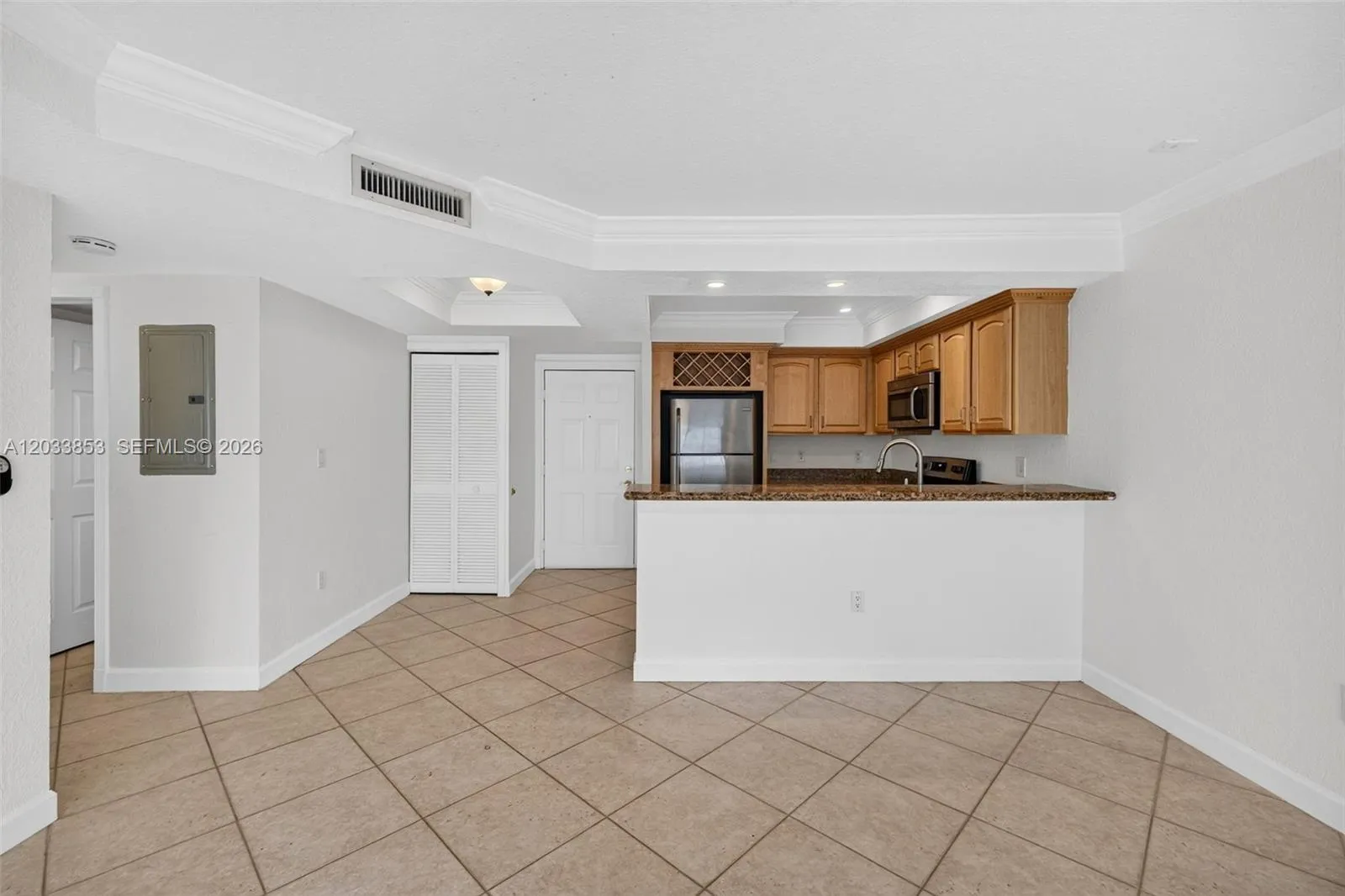Eat in countertop