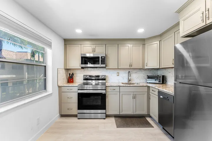 007-340Northwest19thStreet-2020-BocaRato