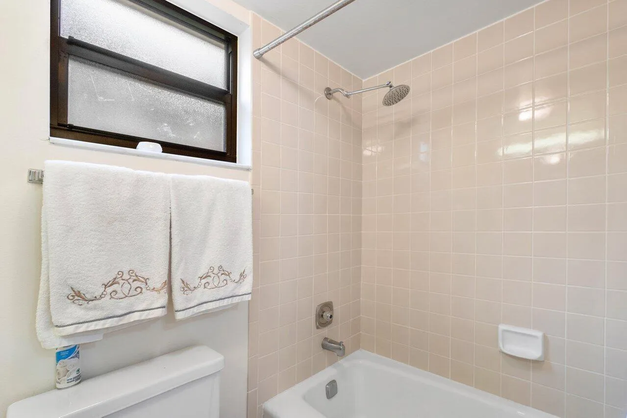 Bathtub