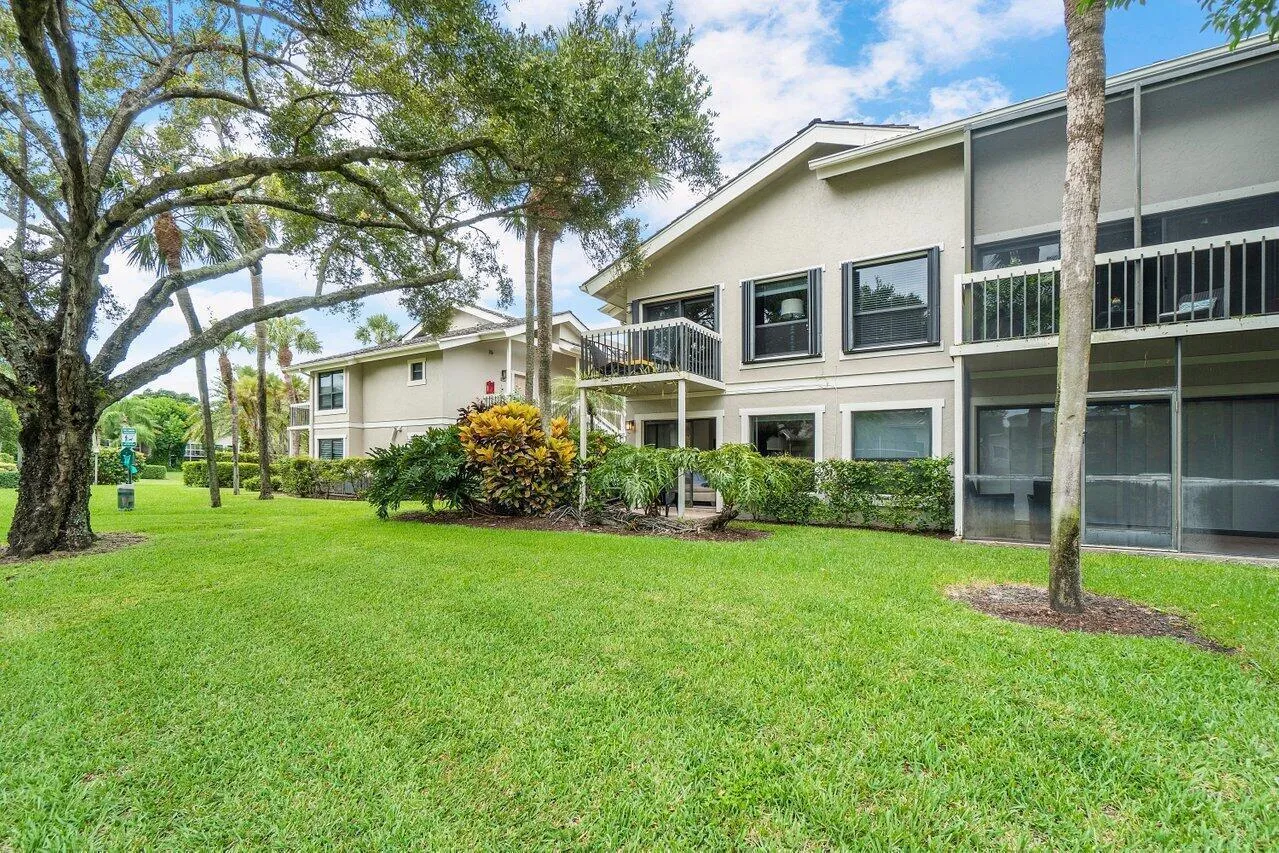 016-11863WimbledonCircle-Wellington-FL-3