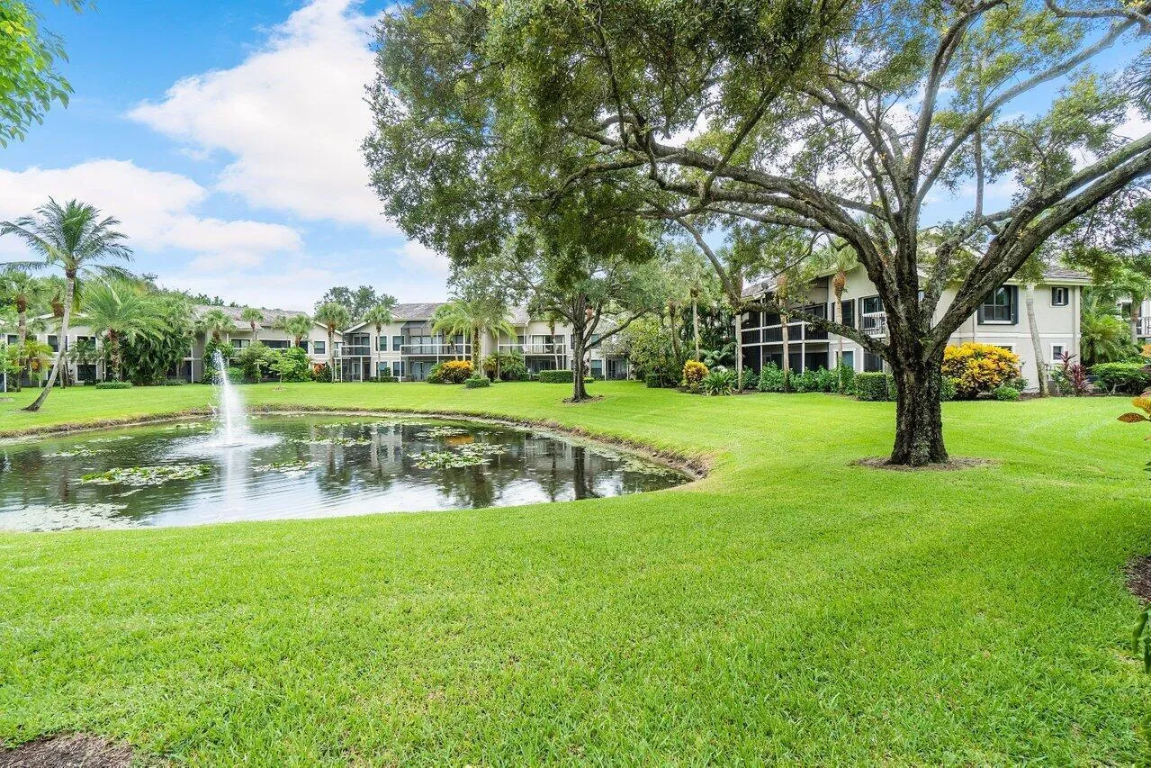 021-11863WimbledonCircle-Wellington-FL-3