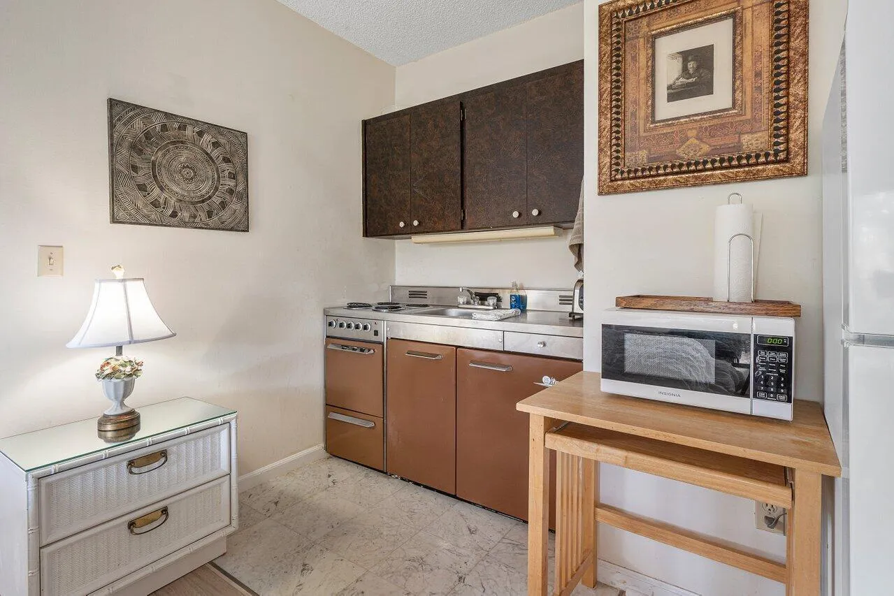 Kitchenette