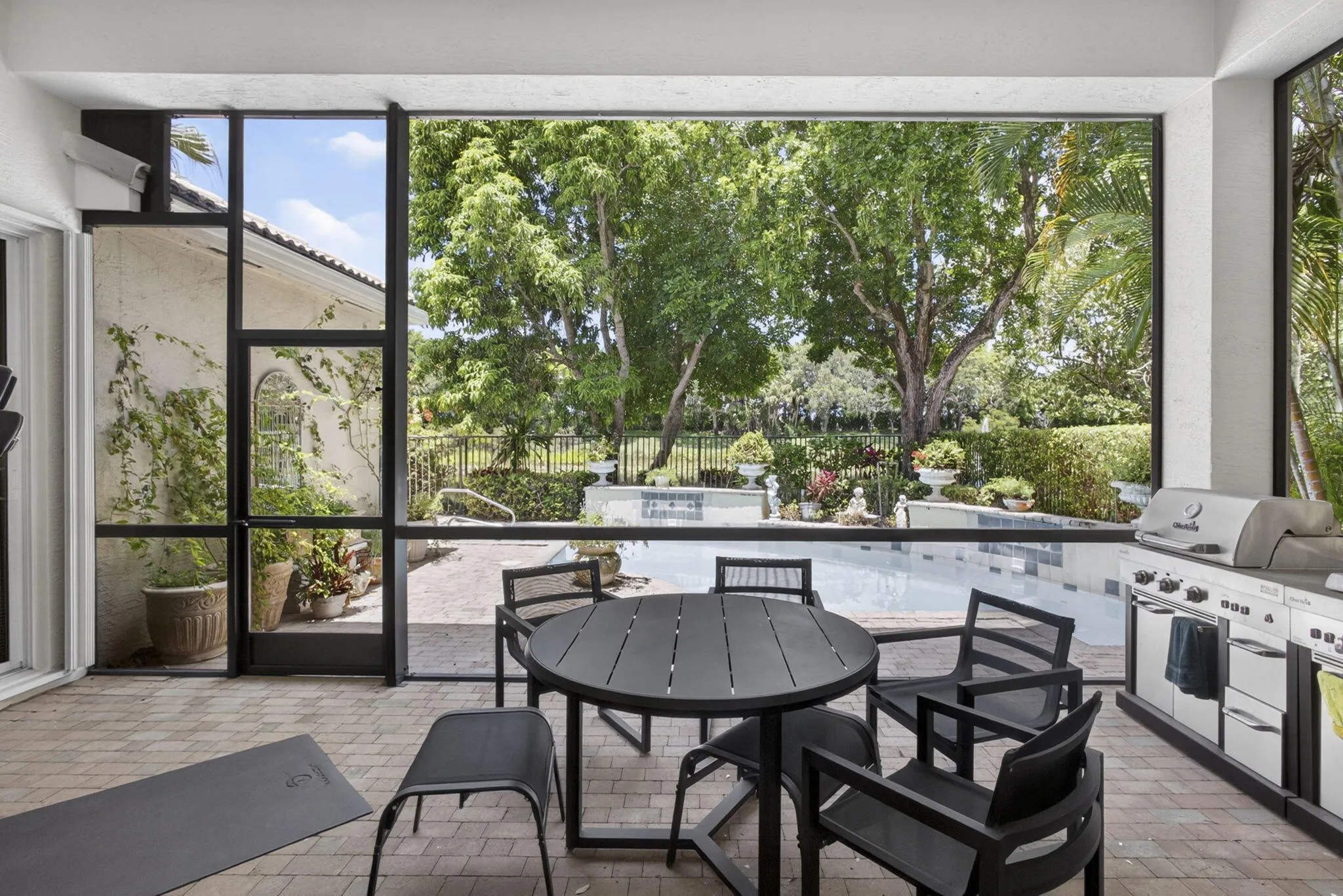 Covered & Screened Patio