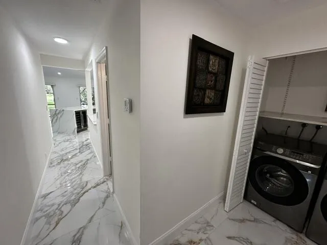 Walls with porcelain rectified