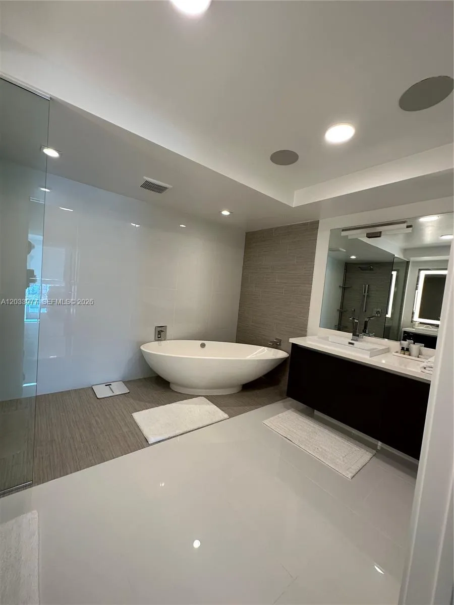 Property photo 99