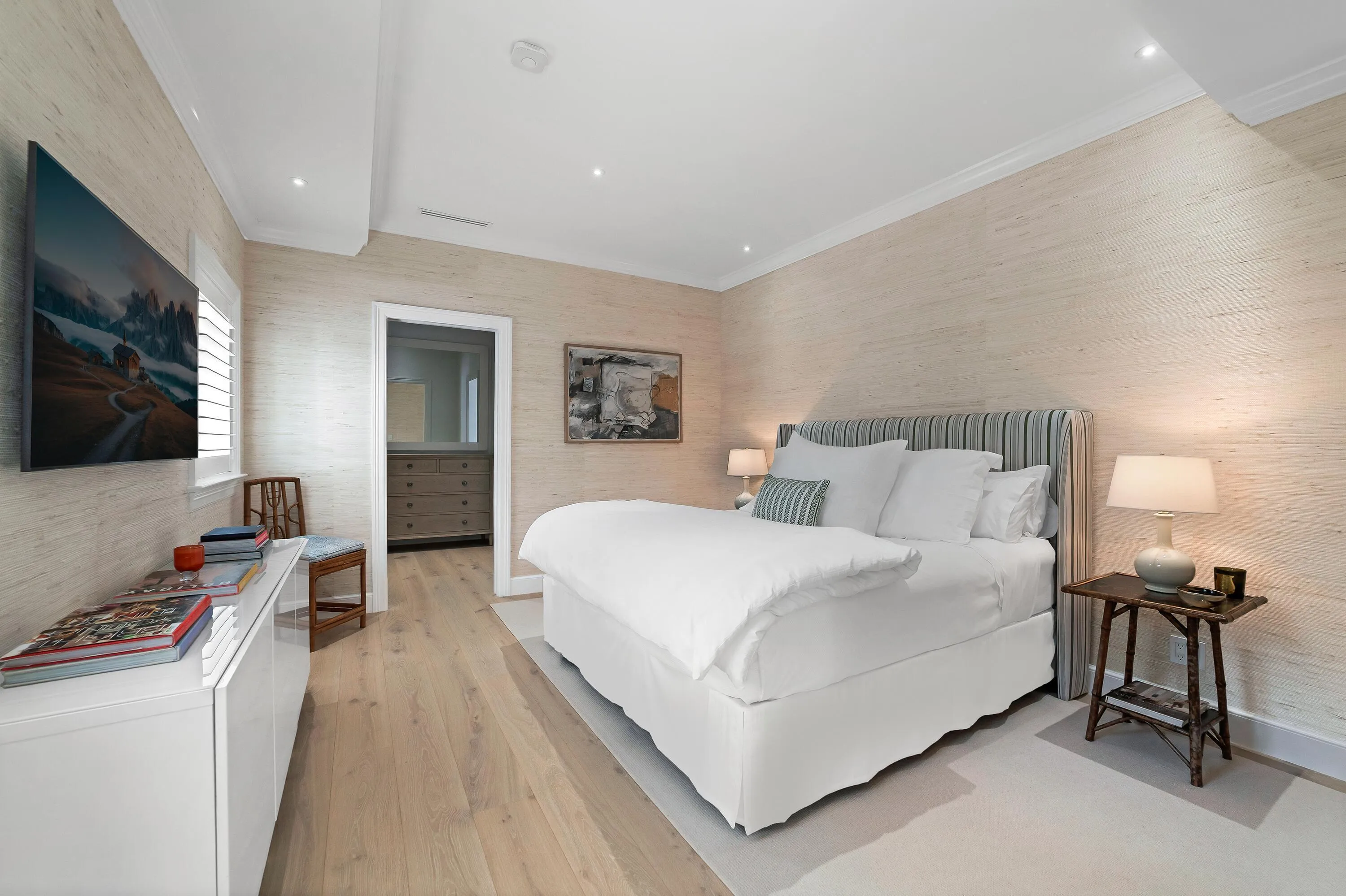 Downstairs Guest Suite