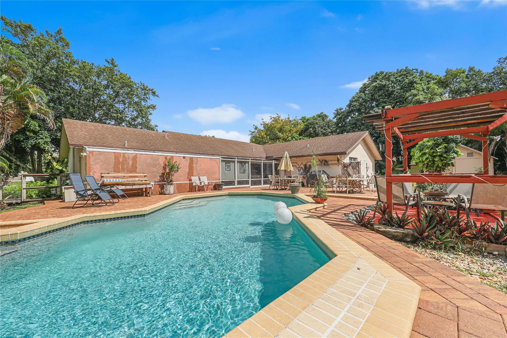 Property photo 44