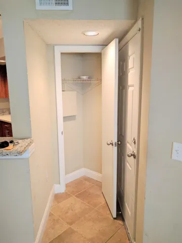 ENTRANCE CLOSET