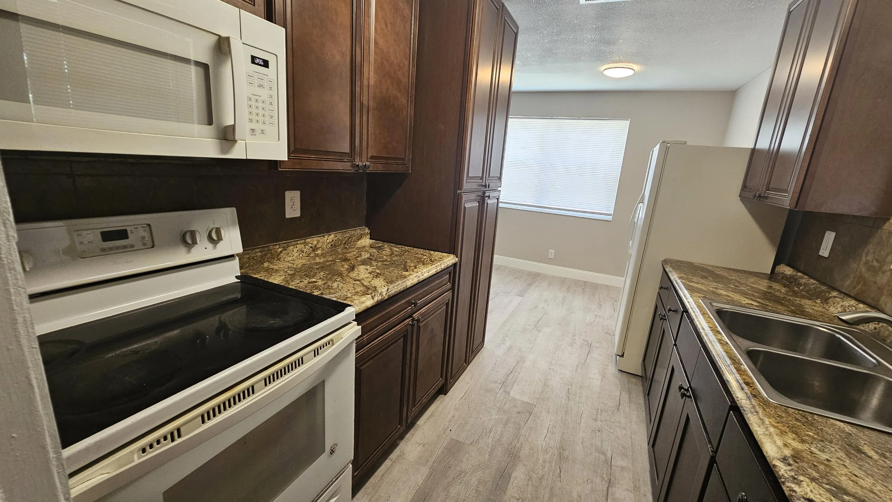 Kitchen 6