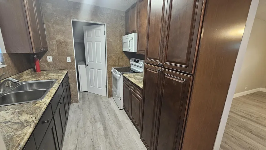 Kitchen 5