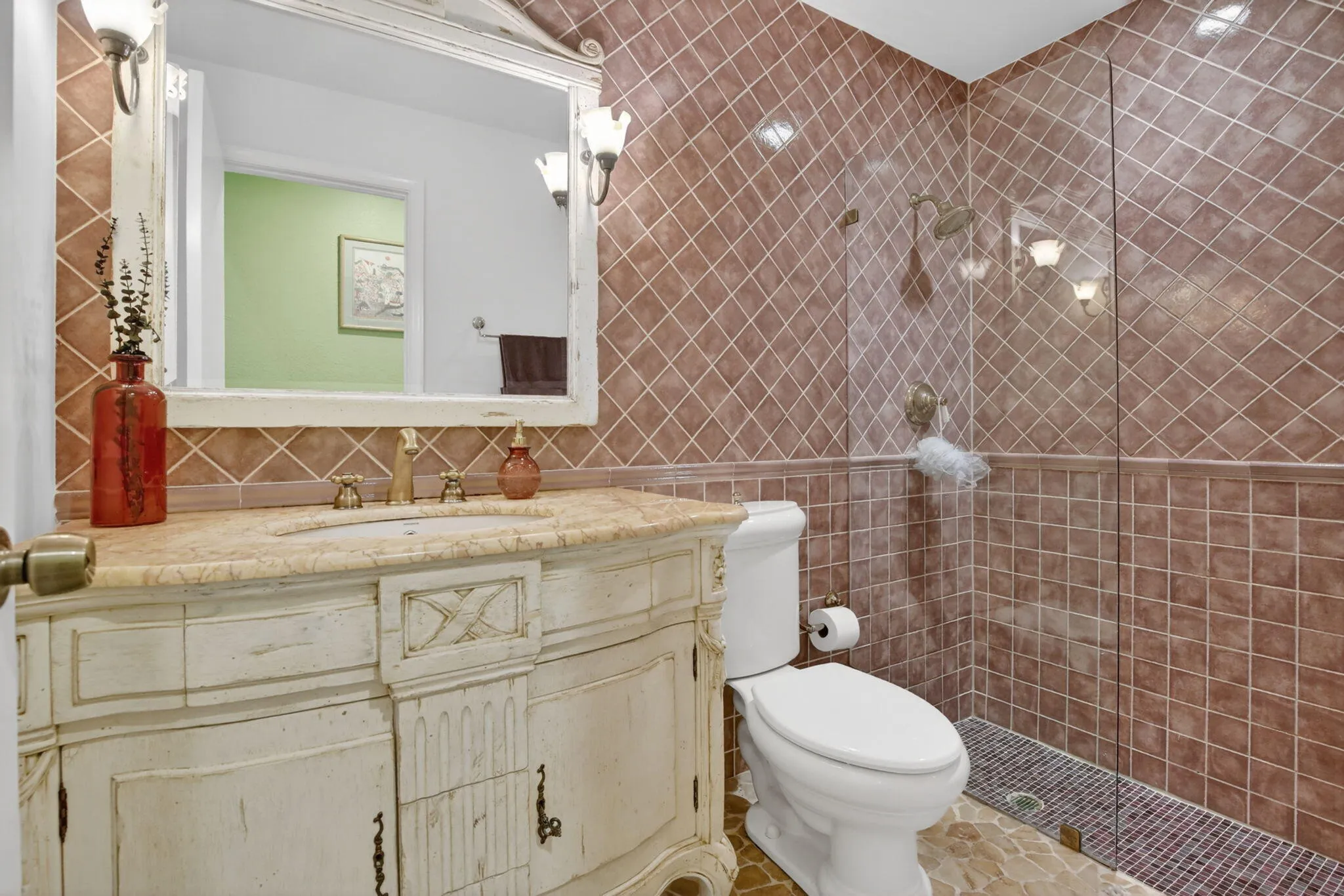 60 Guest bath LR