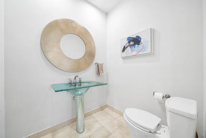 powder room
