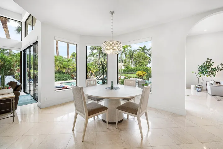 Breakfast nook