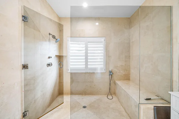 Primary shower