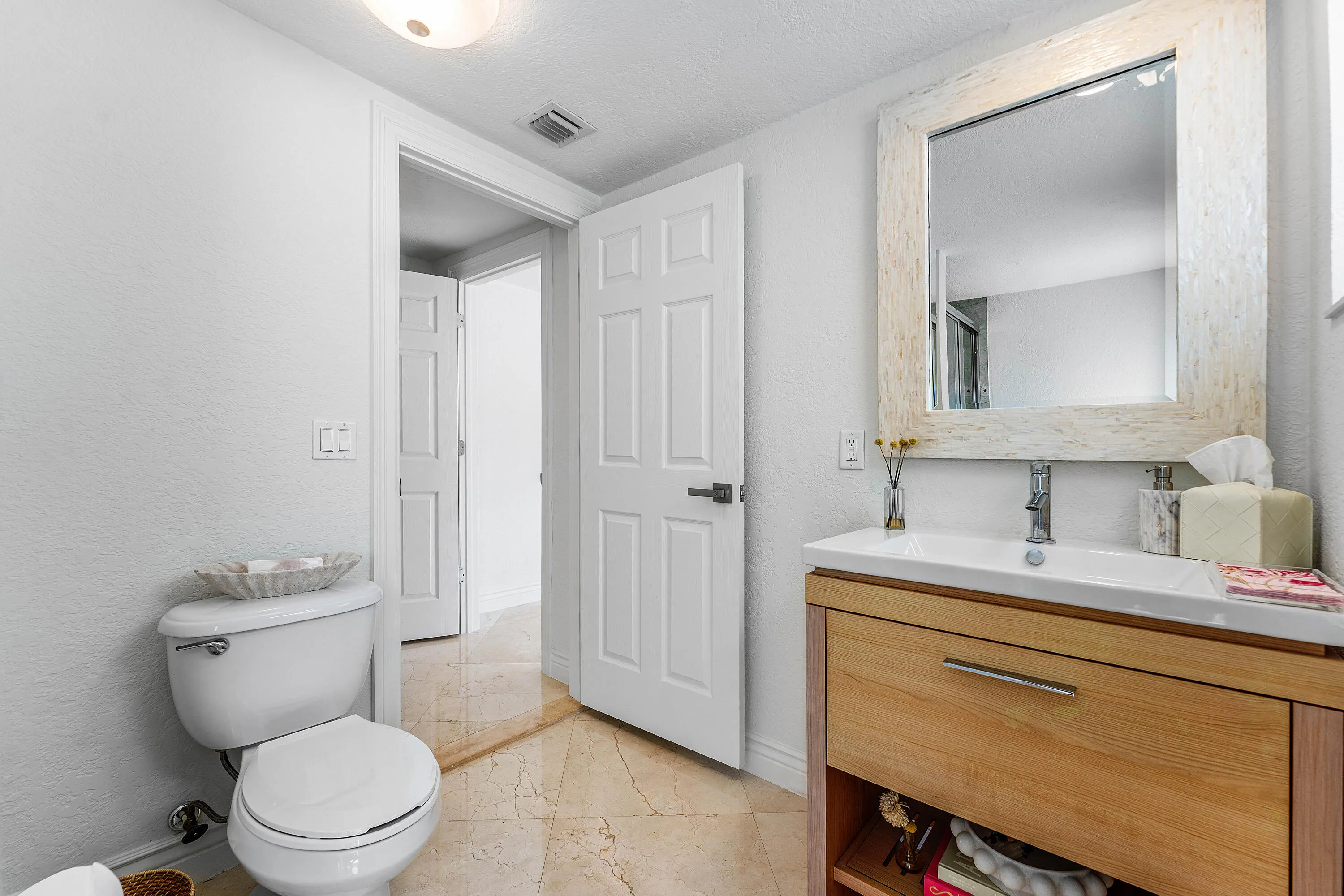 Cabana Bath / Guest bathroom #2
