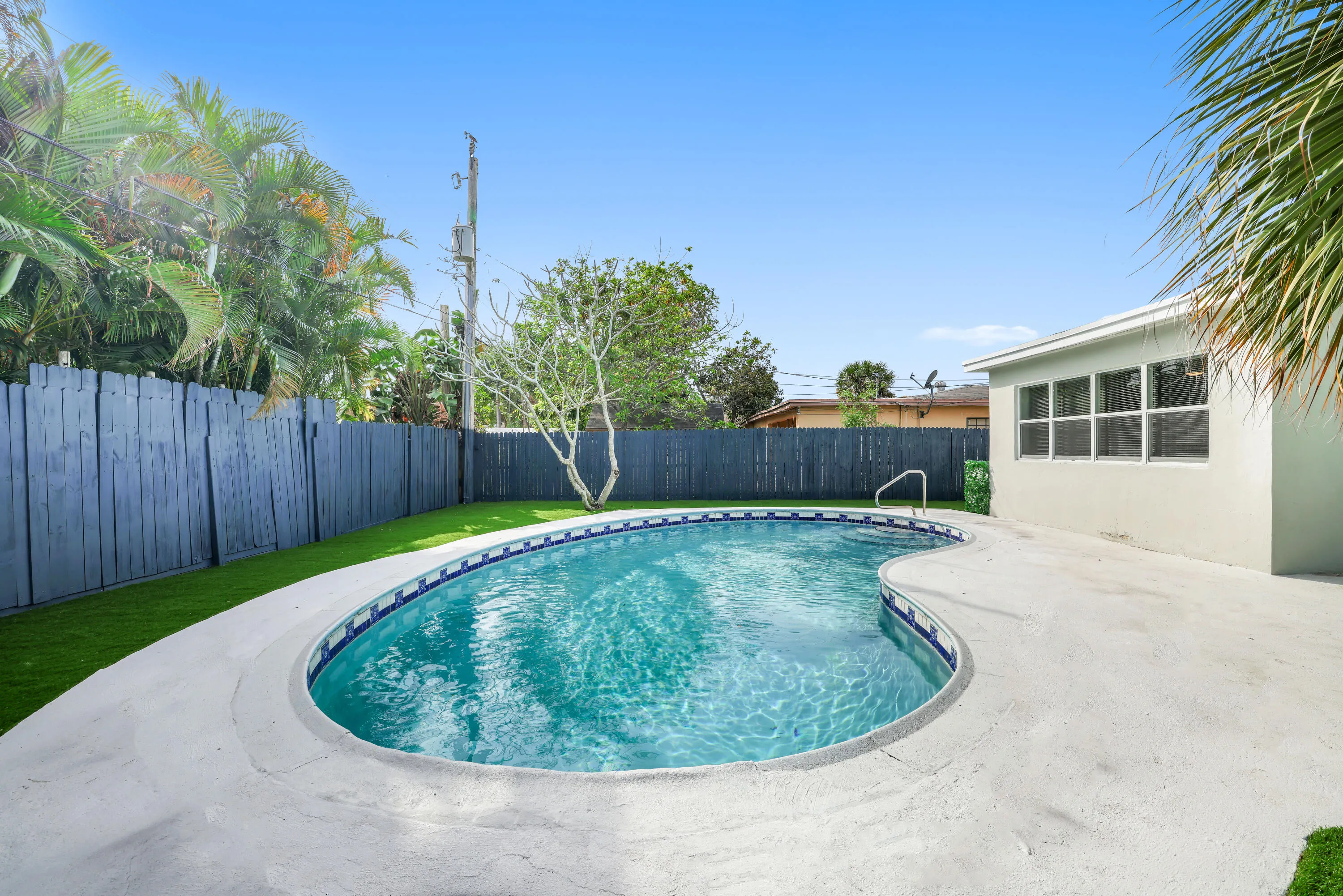 Backyard 1 - 6