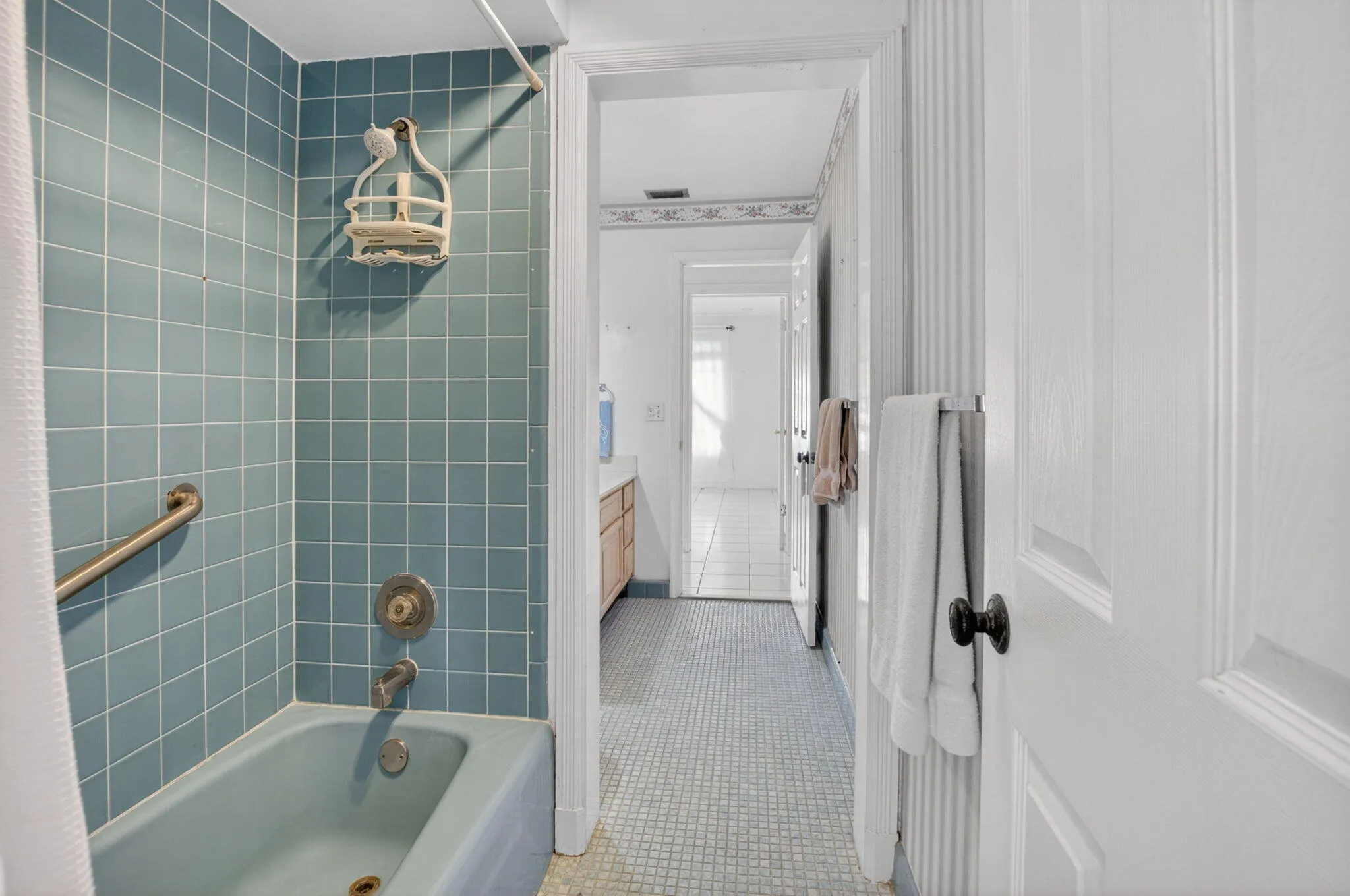 GUEST BATH