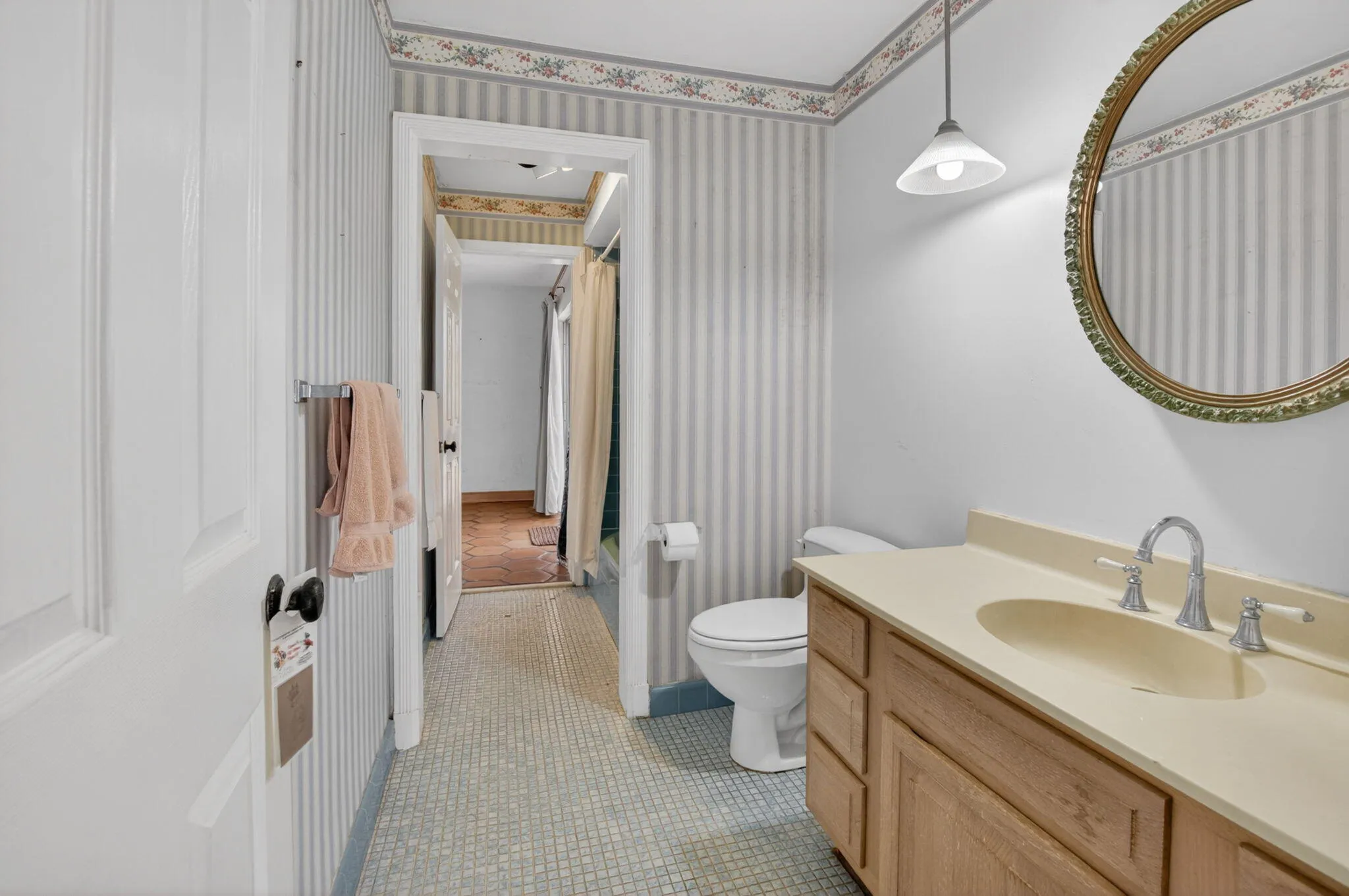 GUEST BATH