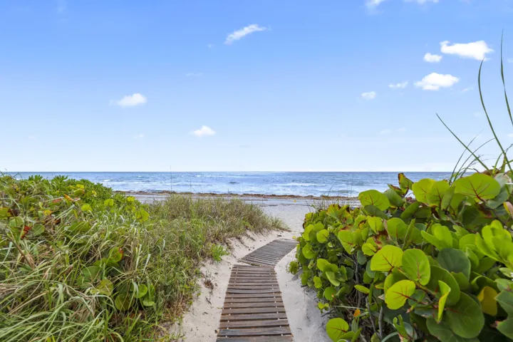 Path to Private Beach