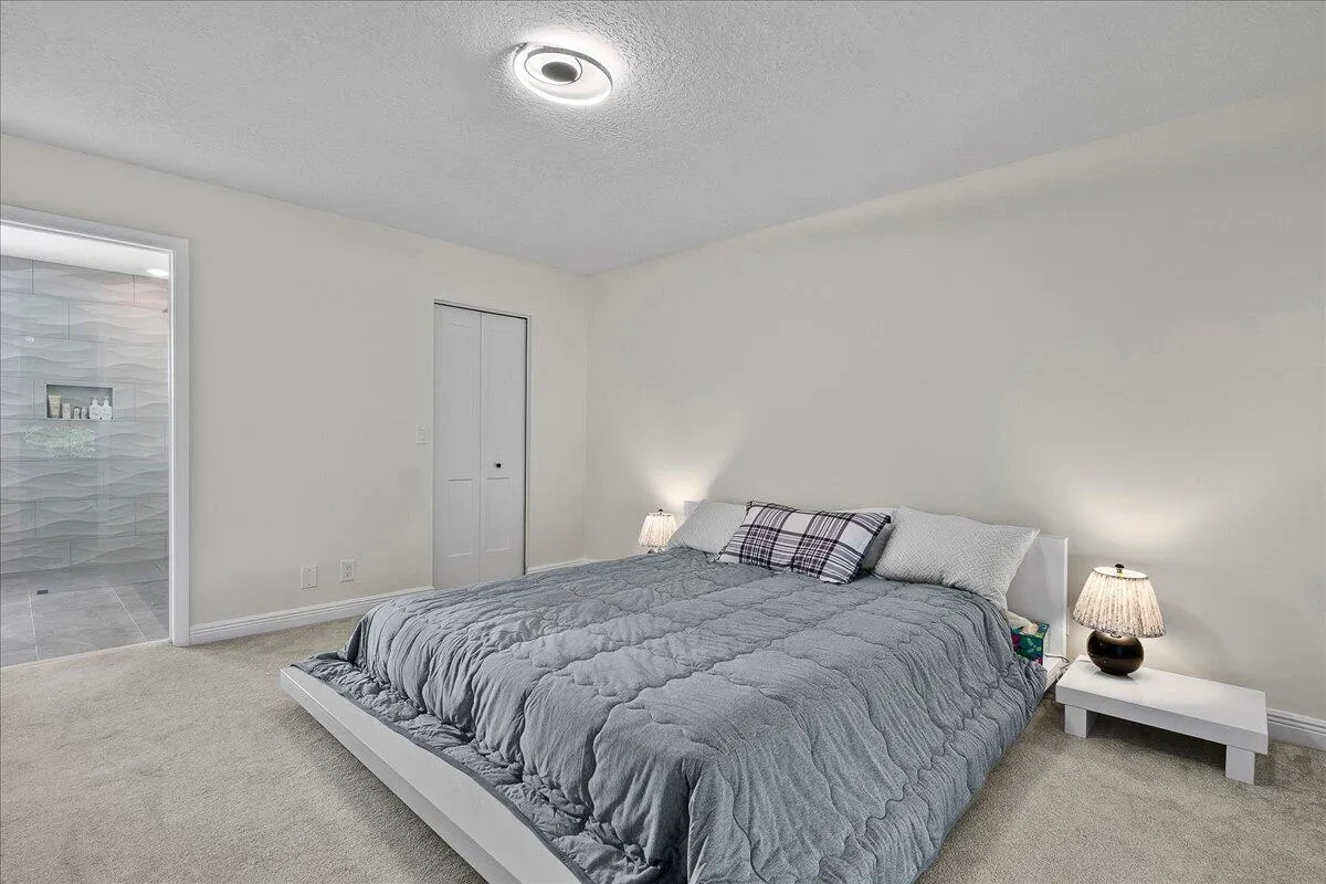 Primary Bed - California King, ability to adjust each side independently