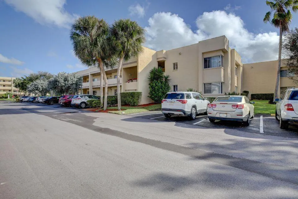 parking space 3112 strawflower 204