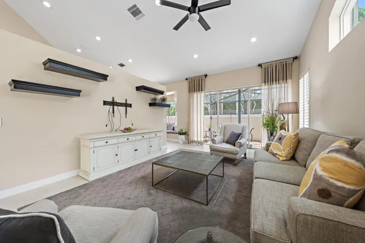 8164 Sandpiper Way