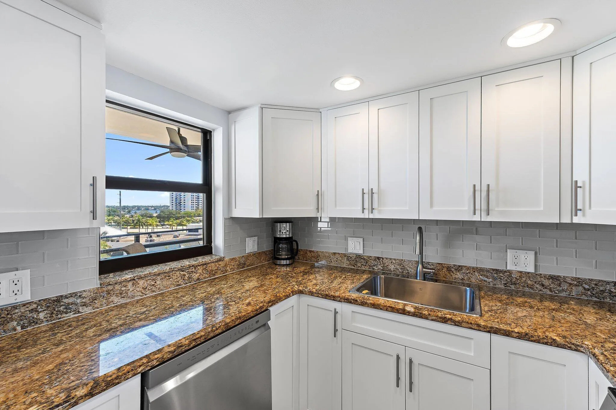 Kitchen 4