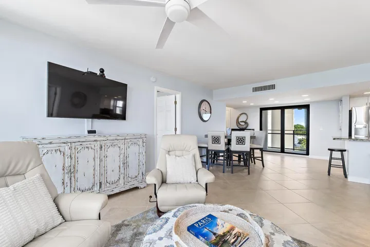 Living Room 4