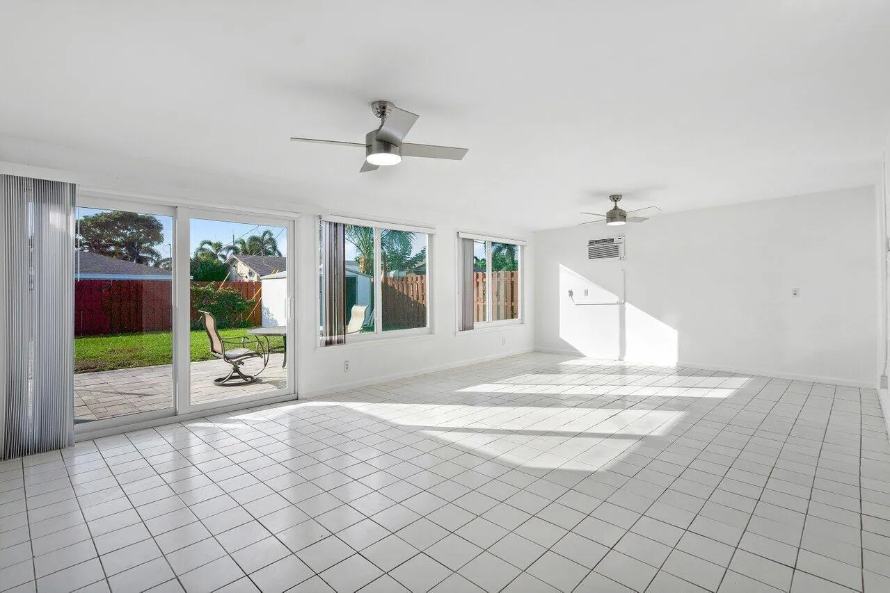 019-617Southeast8thAvenue-DeerfieldBeach