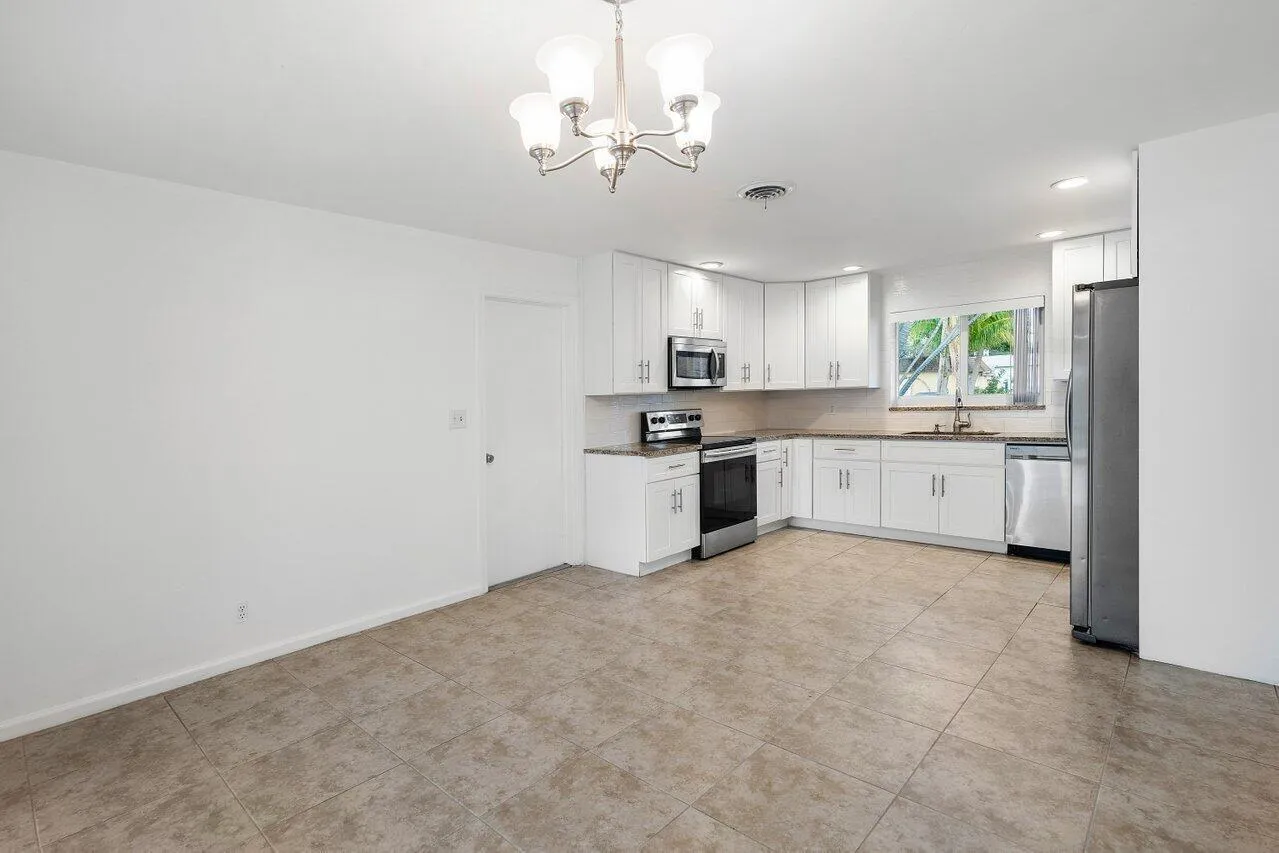 009-617Southeast8thAvenue-DeerfieldBeach