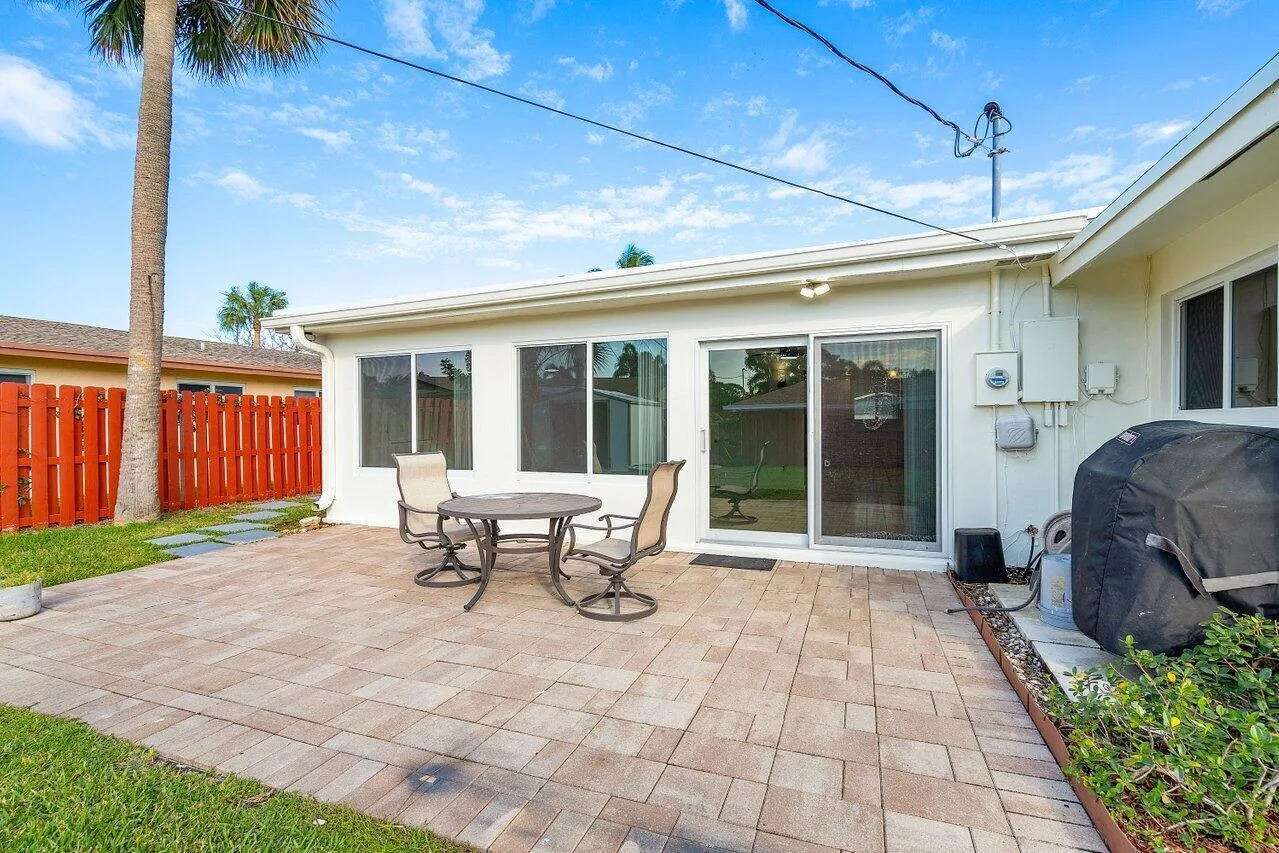 025-617Southeast8thAvenue-DeerfieldBeach
