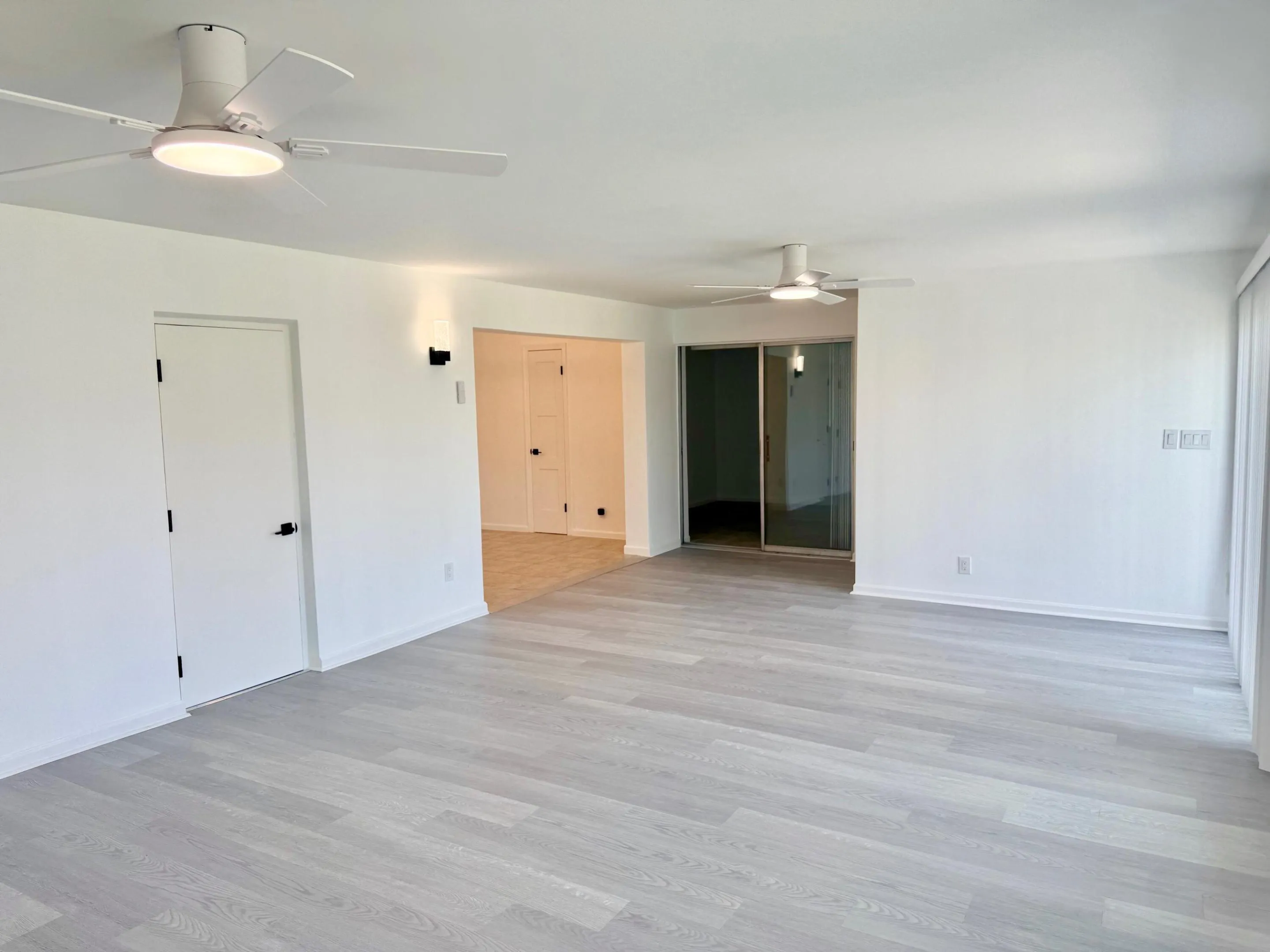 Large Family Room, New Fans