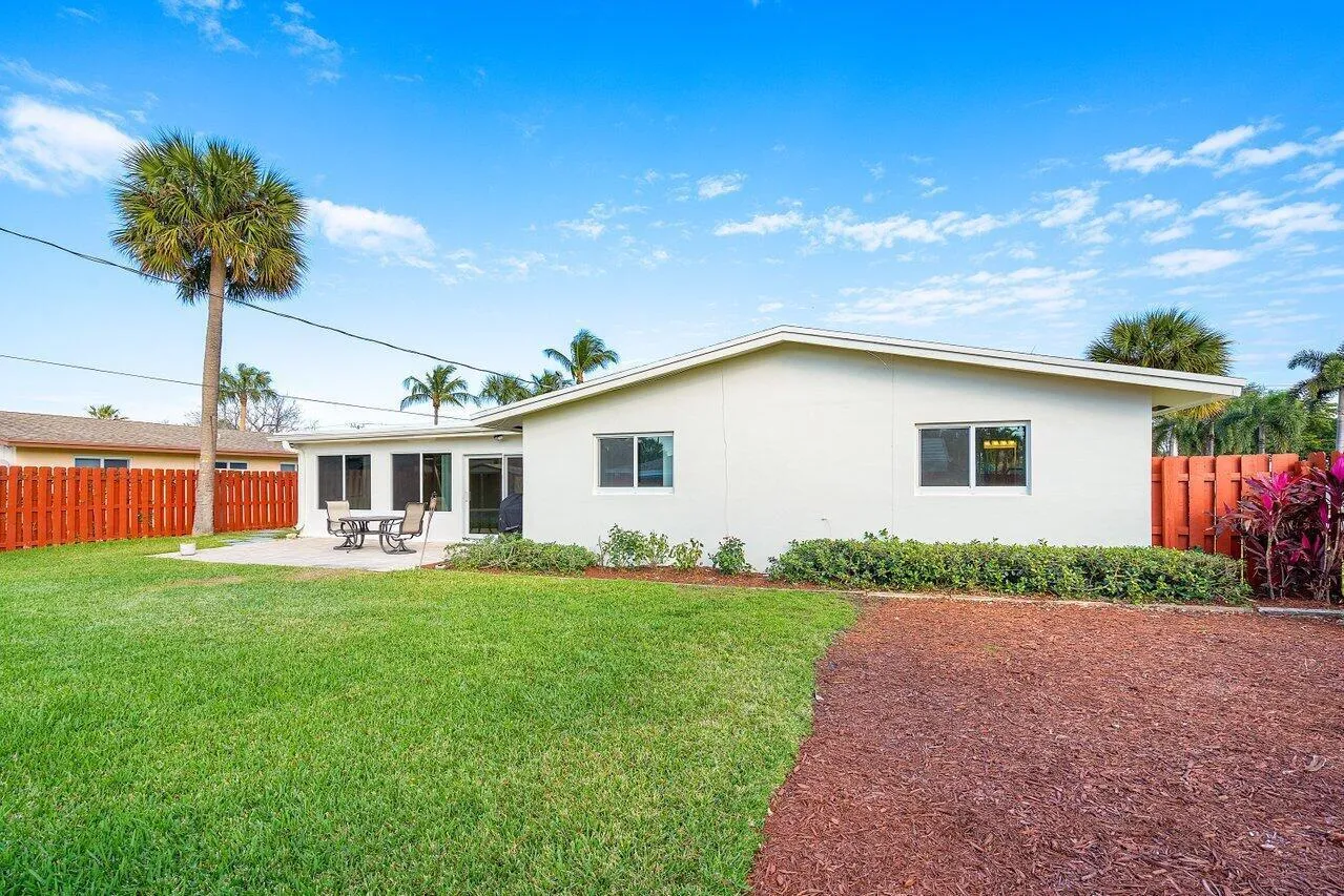 028-617Southeast8thAvenue-DeerfieldBeach